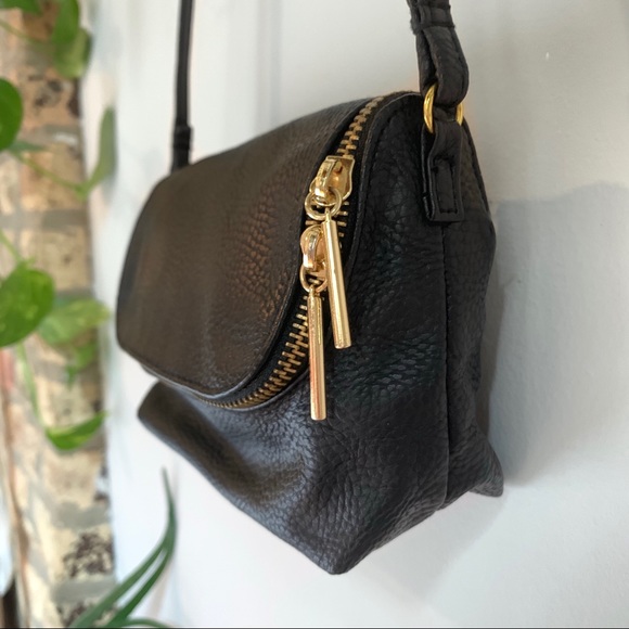 H&M Handbags - H&M perfect everyday vegan leather shoulder bag